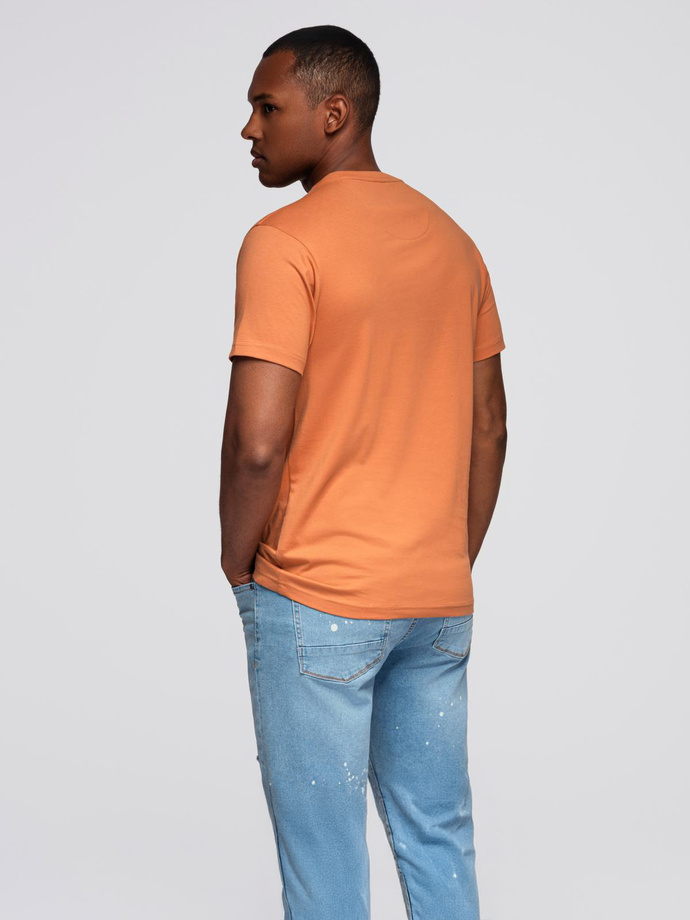 T-shirt męski bawełniany z printowaną kieszonką –  pomarańczowy V3 OM-TSPT-0227