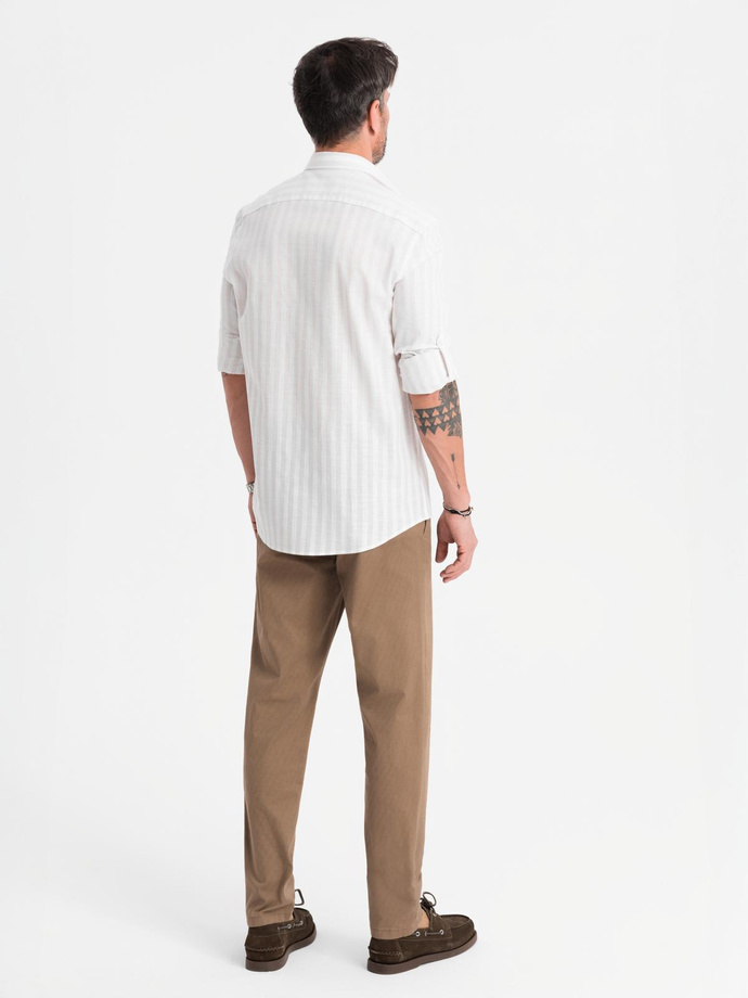 Męskie spodnie chino REGULAR FIT z delikatną strukturą – ciemnobeżowe V2 OM-PACP-0184