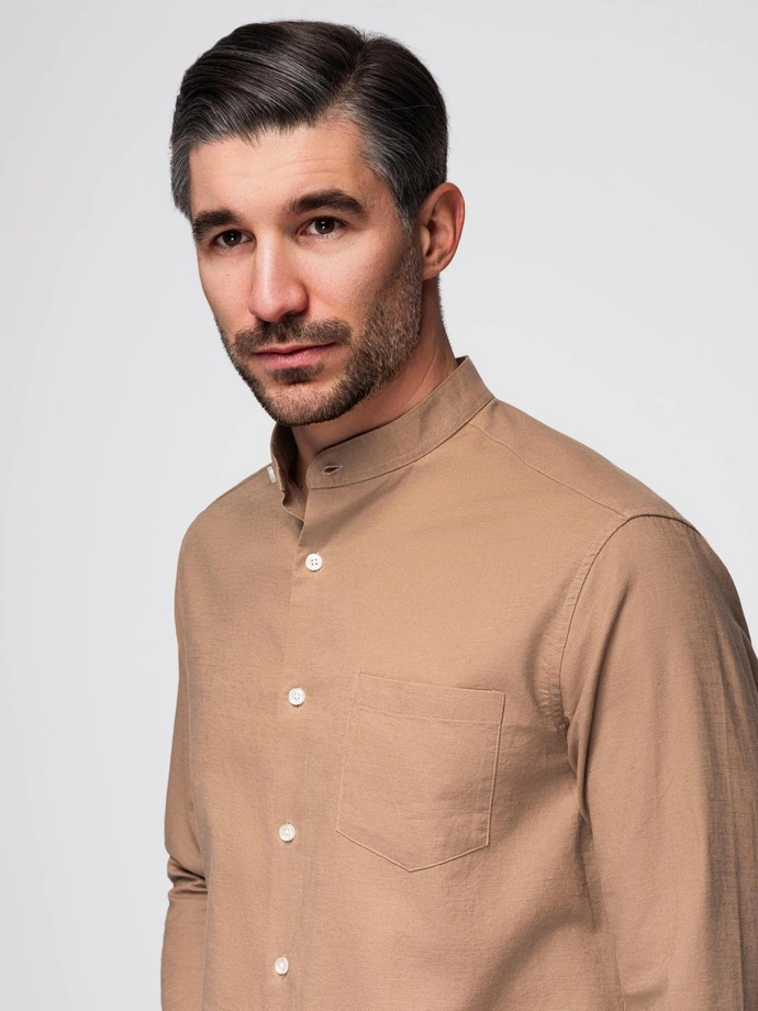 Lniana koszula męska ze stójką i kieszenią REGULAR FIT – jasnobrązowa V7 OM-SHCS-0161