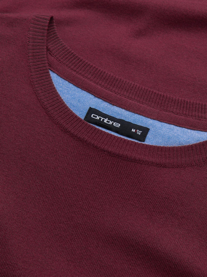 Sweter klasyczny męski z wiskozą BASIC z okrągłym dekoltem – bordowy V11 OM-SWBS-0106