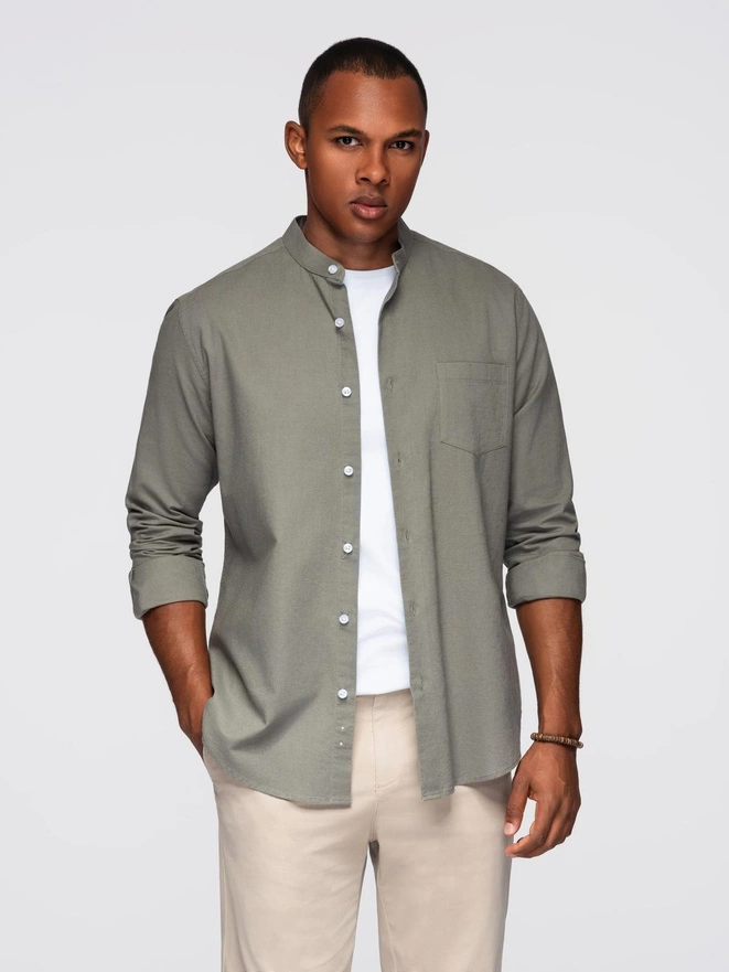 Męska koszula lniana ze stójką i kieszenią REGULAR FIT – khaki V6 OM-SHCS-0161