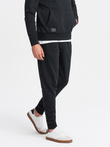 Bawełniane spodnie męskie dresowe joggery BASIC – czarne V9 OM-PABS-0174
