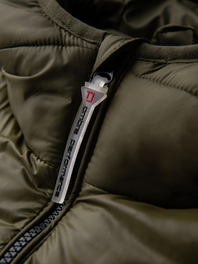 Pikowana nowoczesna kurtka męska z łączonych materiałów – ciemnooliwkowa V3 OM-JAHP-0145