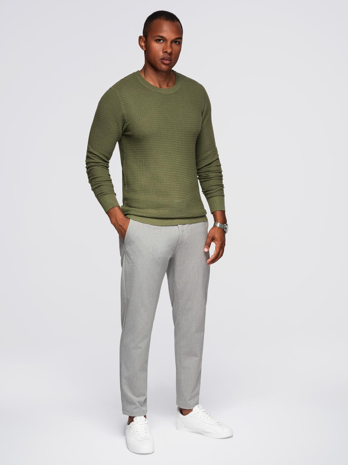 Strukturalny sweter męski z okrągłym dekoltem  – oliwkowy V1 OM-SWSW-0181