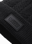 Męska dzianinowa czapka o sweterkowym splocie z naszywką – czarna V1 OM-ACWH-0122