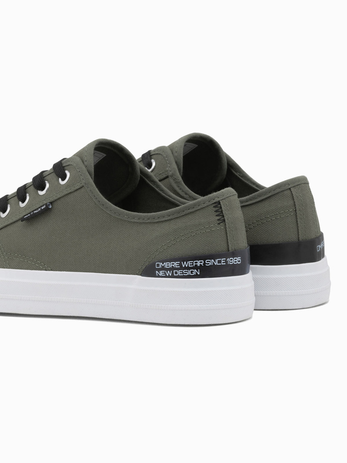 Krótkie trampki męskie z kontrastowymi wstawkami - khaki V3 OM-FOSL-0115