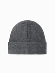 Męska dzianinowa czapka beanie z naszywką – szary melanż V2 OM-ACWH-0123