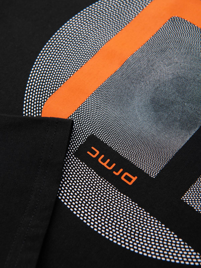 Męski t-shirt z dużym nadrukiem – czarny V2 OM-TSPT-0245