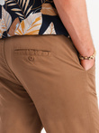 Spodnie męskie chino z ozdobną taśmą w pasie SLIM FIT – brązowe V4 OM-PACP-0118