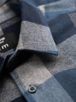 Koszula męska flanelowa w kratę - niebieska V4 OM-SHCS-0150