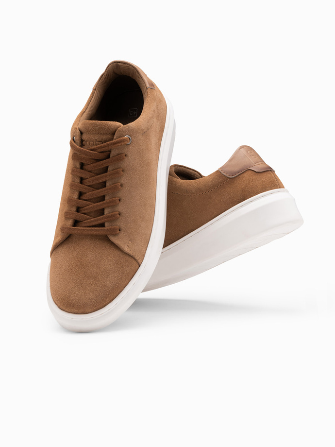 Klasyczne męskie buty sneakersy z miękkiego zamszu – jasnobrązowe V1 OM-FOCS-0163