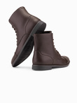 Buty męskie z ekoskóry z ocieplaną wysoką cholewką – ciemnobrązowe V2 OM-FOBO-0172 (BROWN)