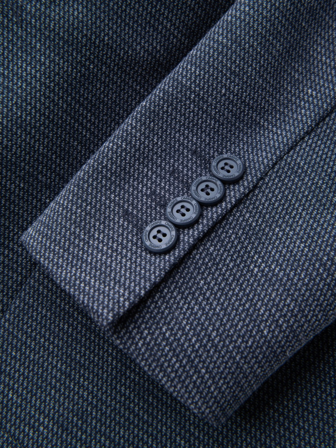 Dopasowana elegancka męska marynarka ze strukturalnej dzianiny – granatowa V1 OM-BLZB-0129