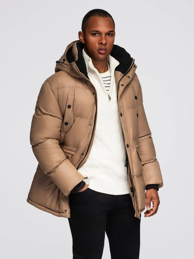 Długa męska kurtka puffer z zapinanymi kieszeniami – brązowa V2 OM-JALJ-0186