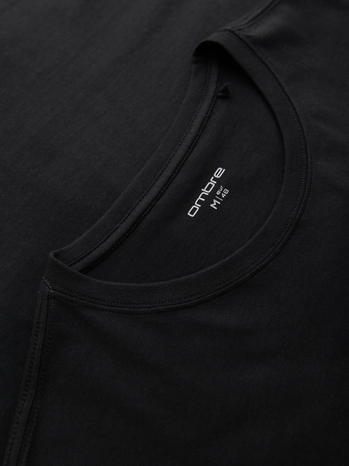 Męska bawełniana koszulka z ciekawym nadrukiem na klatce piersiowej - czarna V1 OM-TSPT-0261