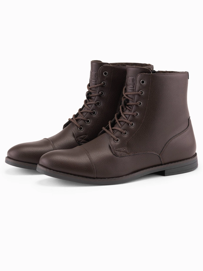 Buty męskie z ekoskóry z ocieplaną wysoką cholewką – ciemnobrązowe V2 OM-FOBO-0172 (BROWN)