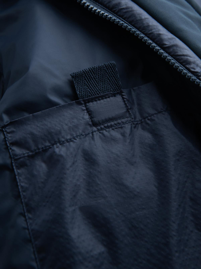 Pikowana długa męska kurtka z dużymi kieszeniami – granatowa V4 OM-JALJ-0165