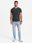 Męski t-shirt z rozpinanym okrągłym dekoltem henley – czarny V4 OM-TSCT-0155