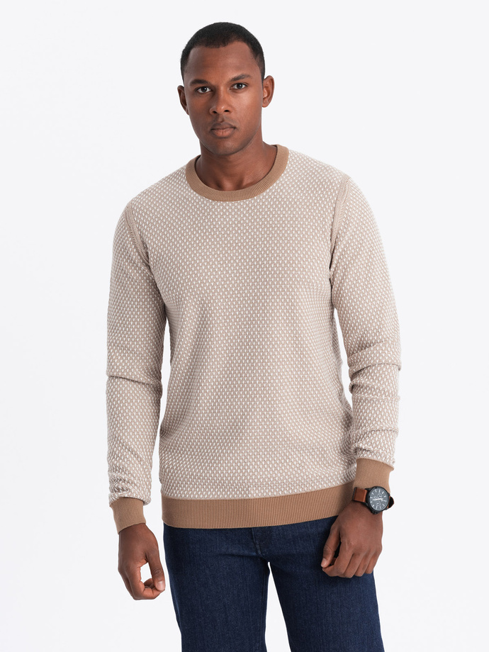 Sweter męski dzianinowy RELAXED FIT we wzory – jasnobrązowy V3 OM-SWSW-0111