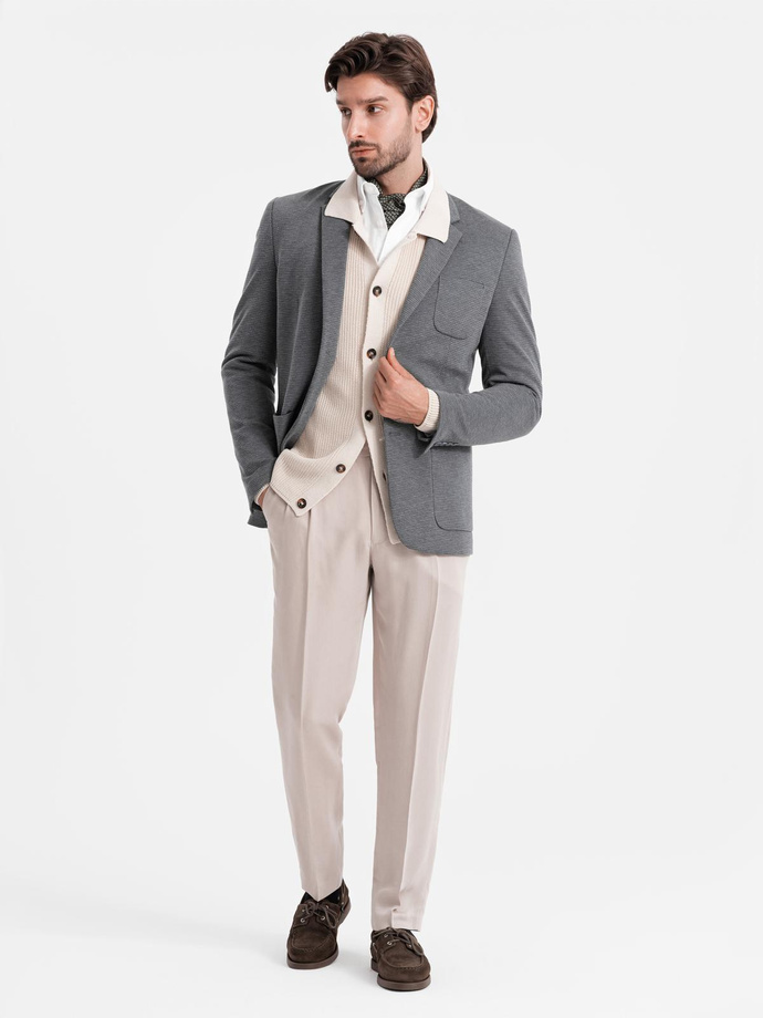 Elegancka dopasowana marynarka męska ze strukturalnej dzianiny – grafitowa V3 OM-BLZB-0129