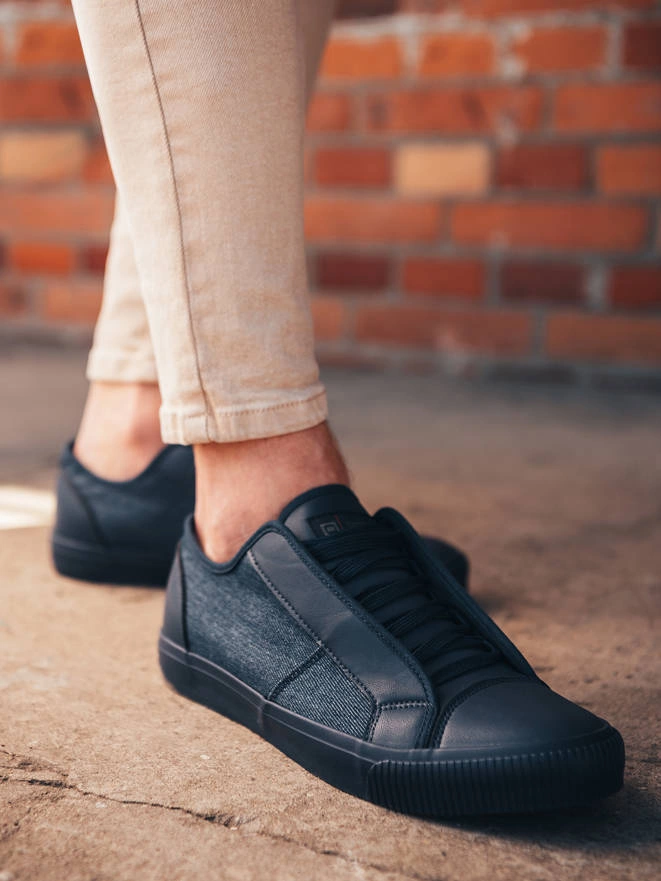 Krótkie trampki męskie z łączonych materiałów - granatowe OM-FOSL-0114