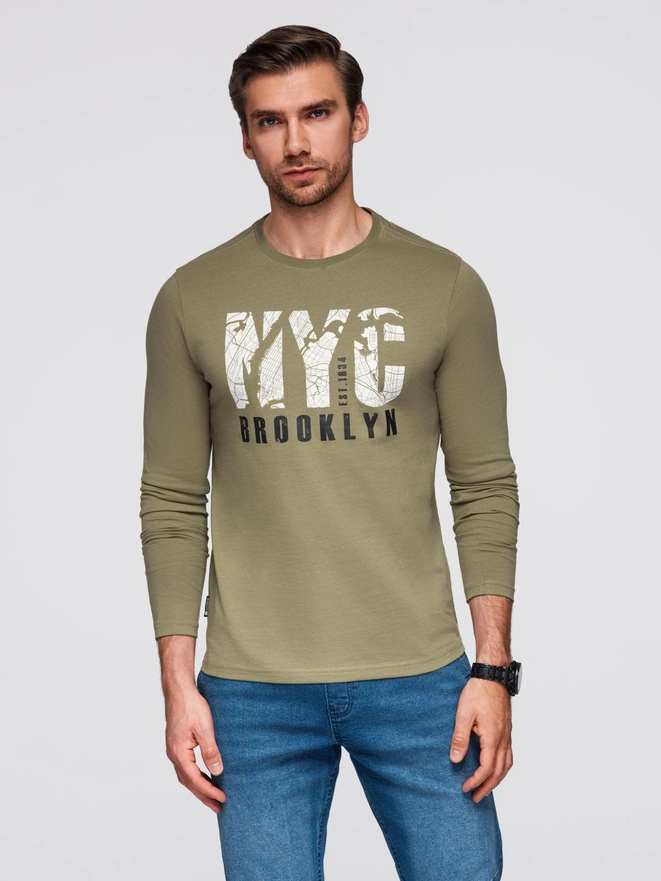 Longsleeve męski z miejskim nadrukiem – oliwkowy V1 OM-LSPT-0131