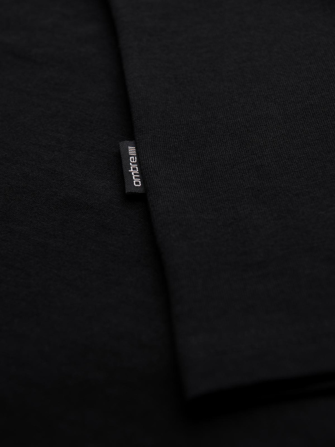 Klasyczna męska bawełniana koszulka z dekoltem w serek BASIC – czarna V1 OM-TSBS-0237