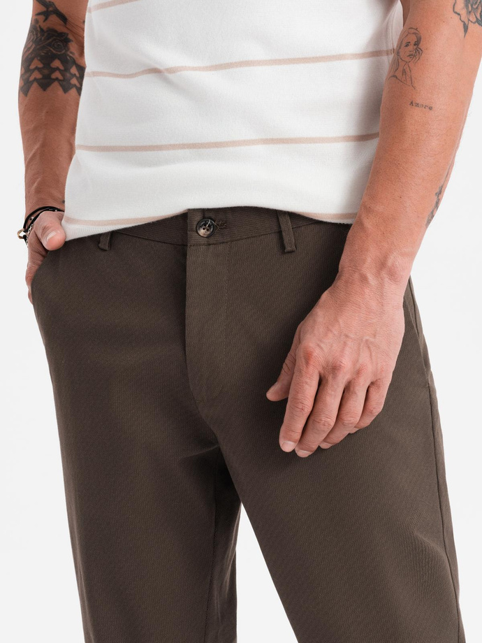 Spodnie męskie chino REGULAR FIT z delikatną strukturą – brązowe V3  OM-PACP-0184