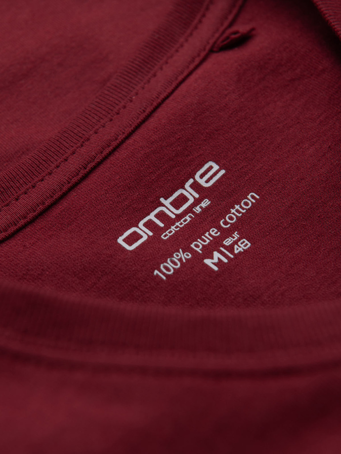 Bawełniana klasyczna męska koszulka z dekoltem w serek BASIC – bordowa V10 OM-TSBS-0237