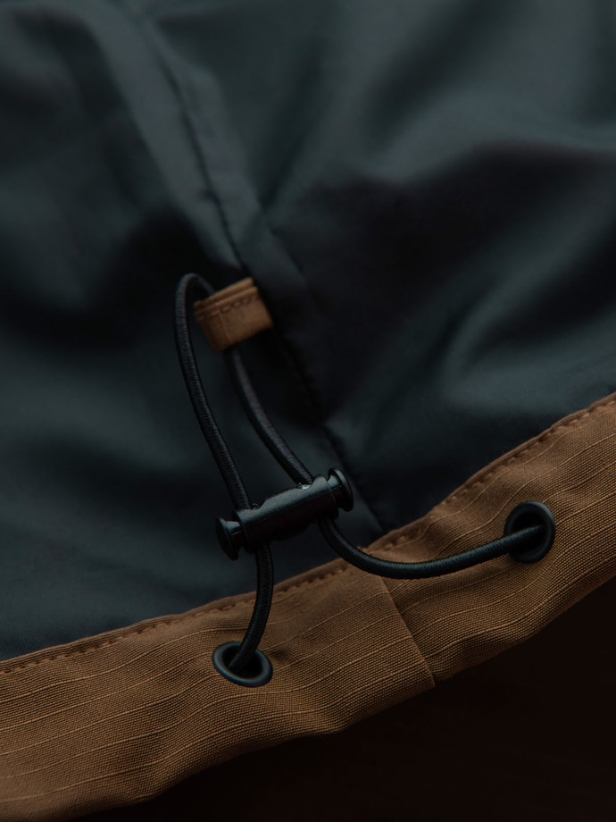 Lekka męska kurtka typu sztormiak z kapturem – brązowa V2 OM-JANP-0191