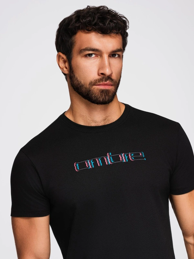 Męski t-shirt z haftem na klatce piersiowej – czarny V1 OM-TSPT-0248
