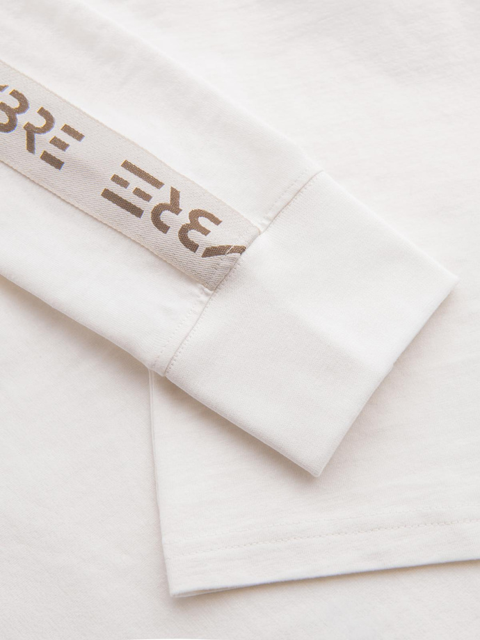 Bawełniany męski longsleeve U-neck z lampasami i nadrukiem na piersi – złamana biel V3 OM-LSCL-0127