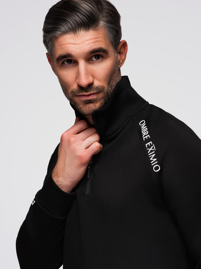 Bluza męska z rozpinaną wysoką stójką i kontrastowym nadrukiem – czarna V1 OM-SSZP-0211