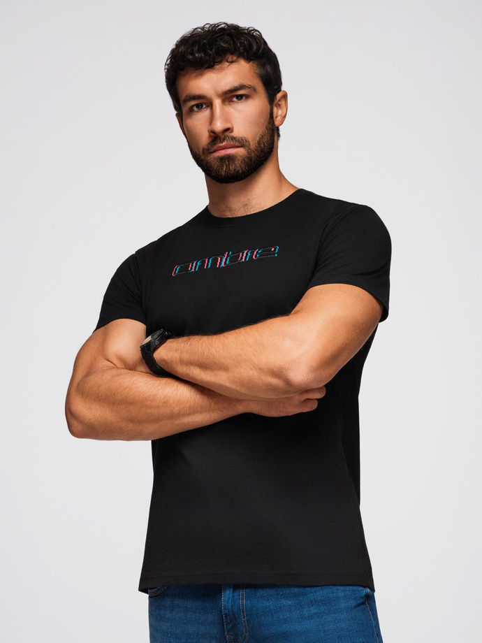 Męski t-shirt z haftem na klatce piersiowej – czarny V1 OM-TSPT-0248