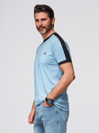 Męski t-shirt z kontrastowymi lampasami – jasnoniebieski V3 OM-TSCT-0115