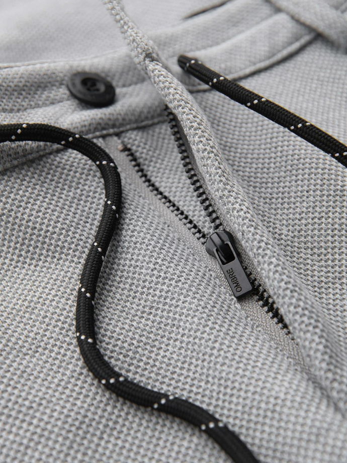 Dzianinowe spodnie męskie z gumką w pasie - jasnoszare V1 P1514