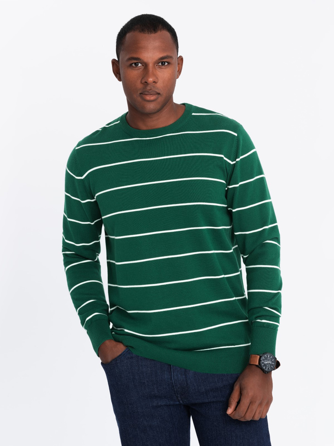 Casualowy sweter męski w poziome paski – zielony V4 OM-SWSW-0143