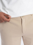 Męskie szorty ze strukturalnej dzianiny SLIM FIT - piaskowe V3 OM-SRCS-0126