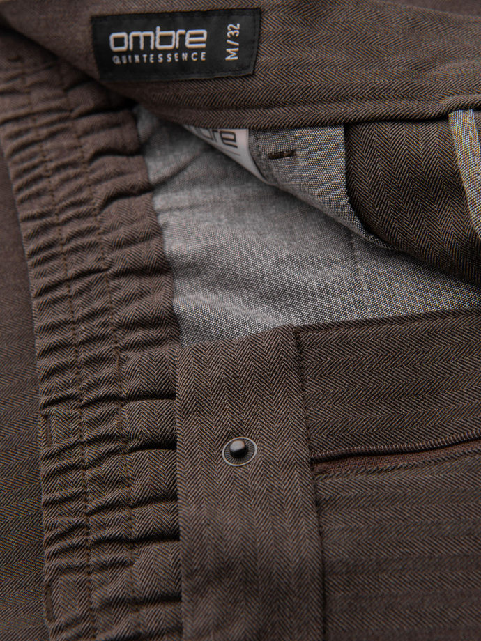 Spodnie męskie chino z gumką w pasie SLIM FIT - czekoladowe V2 OM-PACP-0158