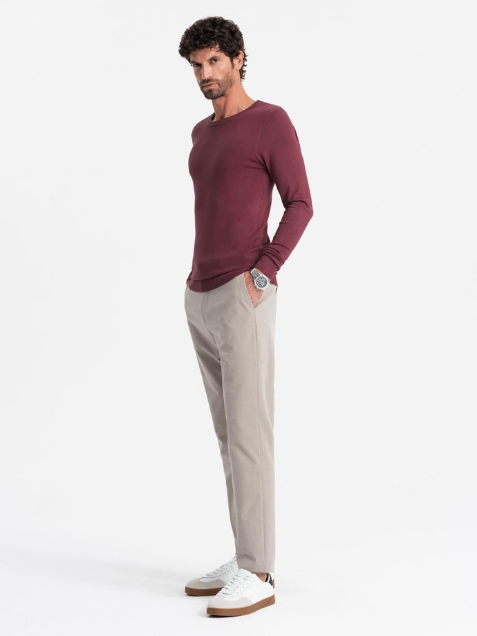 Sweter klasyczny męski z wiskozą BASIC z okrągłym dekoltem – bordowy V11 OM-SWBS-0106