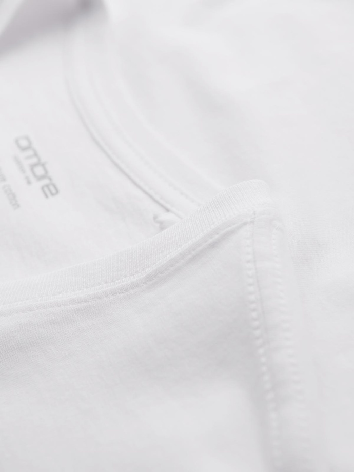 Klasyczna męska bawełniana koszulka z dekoltem w serek BASIC – biała V4 OM-TSBS-0237