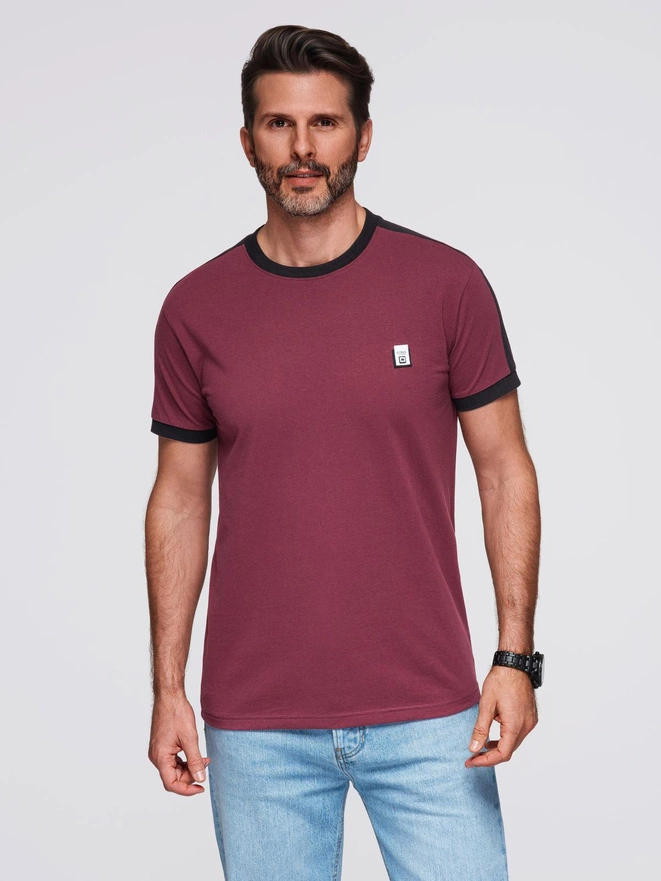 T-shirt męski z kontrastowymi lampasami – bordowy V2 OM-TSCT-0115