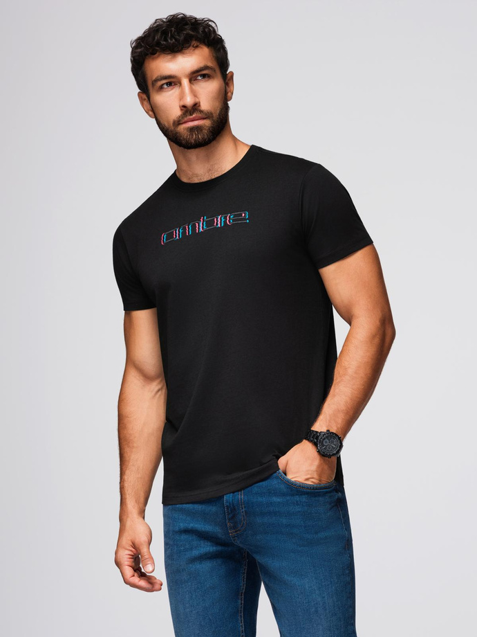 Męski t-shirt z haftem na klatce piersiowej – czarny V1 OM-TSPT-0248