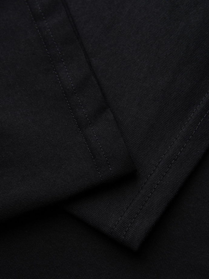 Męska bawełniana koszulka z cekinowym motywem skrzydeł na plecach - czarna V1 OM-TSCT-0289