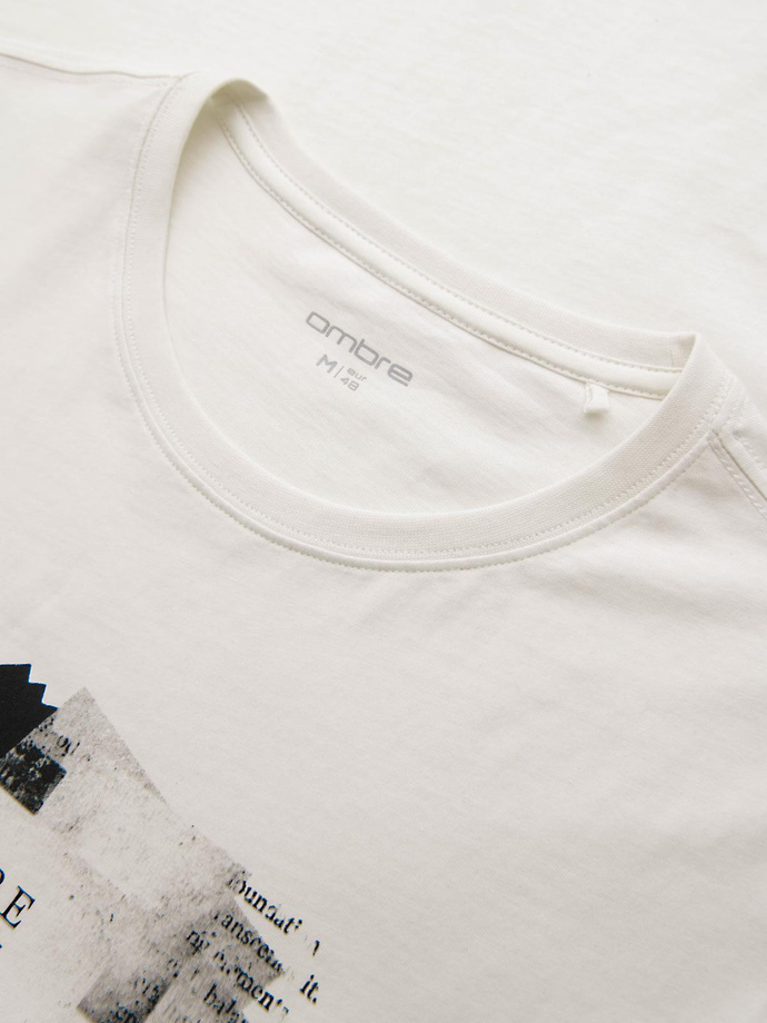 Bawełniana męska koszulka z ciekawym nadrukiem na klatce piersiowej - biała V2 OM-TSPT-0261