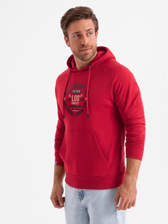 Bluza męska kangurka z nadrukiem - czerwona V2 OM-SSPS-0151