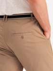 Męskie spodnie chino z ozdobną taśmą w pasie SLIM FIT – piaskowe V5 OM-PACP-0118