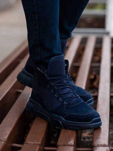 Męskie buty sneakersy za kostkę z rzeźbioną podeszwą – granatowe V4 T392