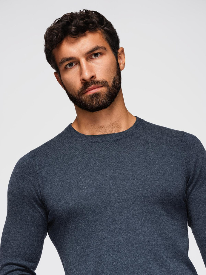 Sweter klasyczny męski z wiskozą BASIC z okrągłym dekoltem – granatowy melanż V16 OM-SWBS-0106