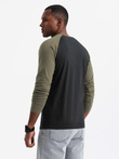 Męski longsleeve z raglanowymi kontrastowymi rękawami – czarno-oliwkowy V3 OM-LSCL-0105
